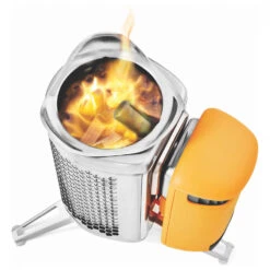 Biolite CampStove 2+ - Solid Fuel Stoves -Outdoor Equipment Shop biolite campstove 2 solid fuel stoves detail 3