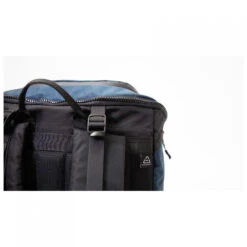 Doughnut Dynamic Large 22 Ocean Power Series - Daypack -Outdoor Equipment Shop doughnut dynamic large 22 ocean power series daypack detail 4