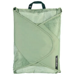 Eagle Creek Pack-It Reveal Garment Folder - Stuff Sack -Outdoor Equipment Shop eagle creek pack it reveal garment folder stuff sack detail 5