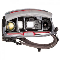 PhotoCross 13 Backpack - Camera Backpack 17 PhotoCross 13 Backpack - Camera Backpack -Outdoor Equipment Shop mindshift photocross 13 backpack camera backpack detail 5