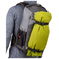 PhotoCross 13 Backpack - Camera Backpack 19 PhotoCross 13 Backpack - Camera Backpack -Outdoor Equipment Shop mindshift photocross 13 backpack camera backpack detail 7