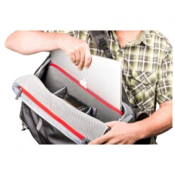 PhotoCross 13 Backpack - Camera Backpack 20 PhotoCross 13 Backpack - Camera Backpack -Outdoor Equipment Shop mindshift photocross 13 backpack camera backpack detail 8