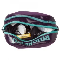 Patagonia Black Hole Cube - Small - Wash Bag -Outdoor Equipment Shop patagonia black hole cube small wash bag detail 6