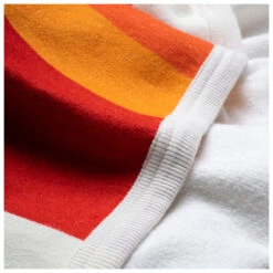 Rumpl Printed Cozyhemp - Blanket 12 Rumpl Printed Cozyhemp - Blanket -Outdoor Equipment Shop rumpl printed cozyhemp blanket detail 4