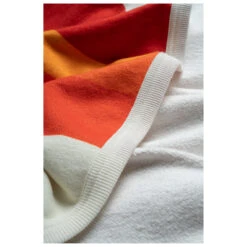 Rumpl Printed Cozyhemp - Blanket 15 Rumpl Printed Cozyhemp - Blanket -Outdoor Equipment Shop rumpl printed cozyhemp blanket detail 7